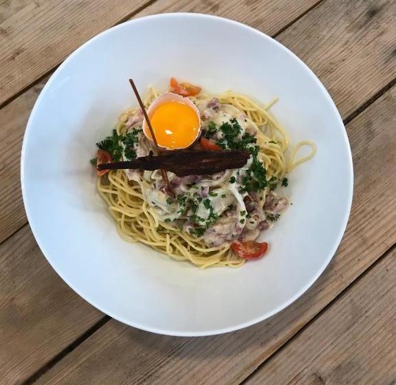 Отель La Caroline