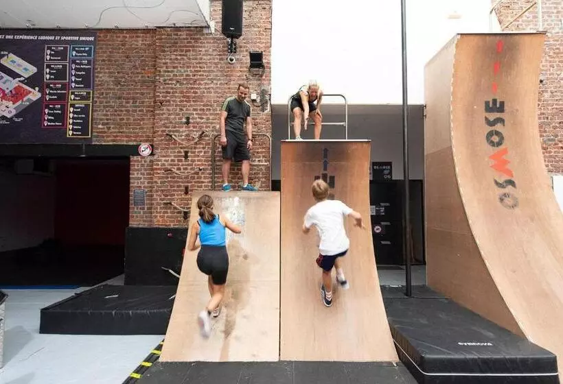 Hotelli Logis   Hostellerie & Restaurant Du Marché