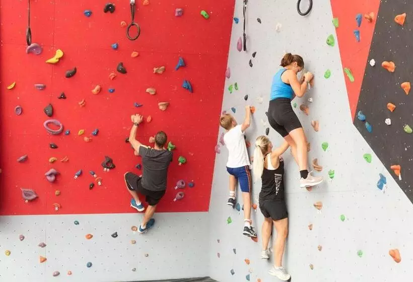 Hotelli Logis   Hostellerie & Restaurant Du Marché