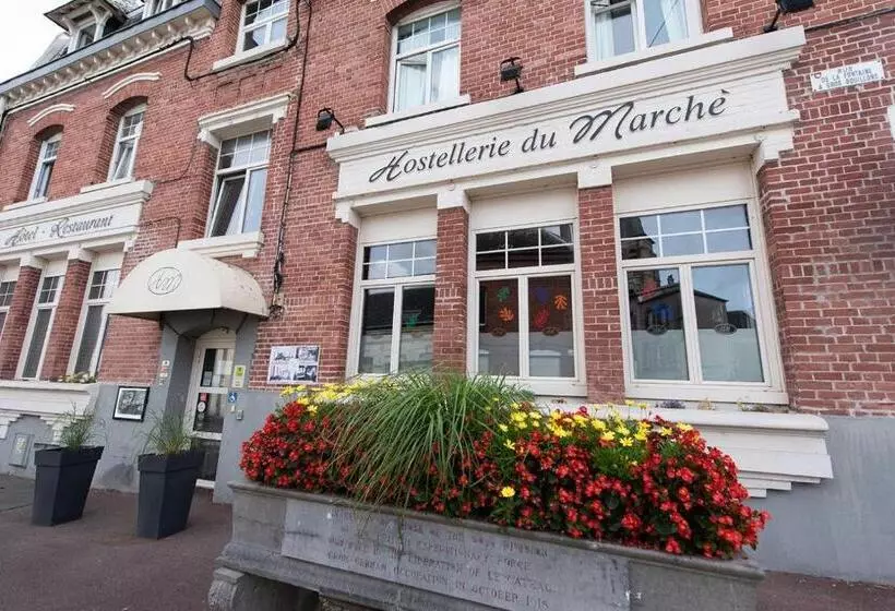 Hotelli Logis   Hostellerie & Restaurant Du Marché