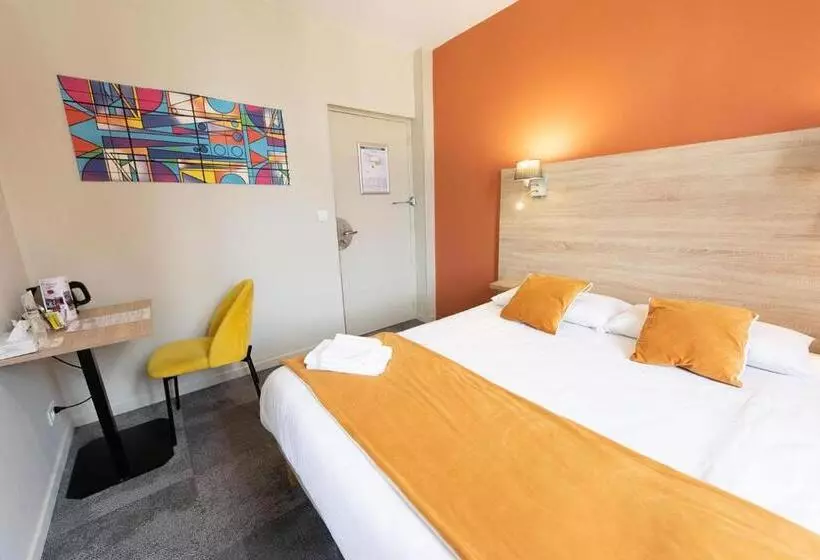 Hotelli Logis   Hostellerie & Restaurant Du Marché