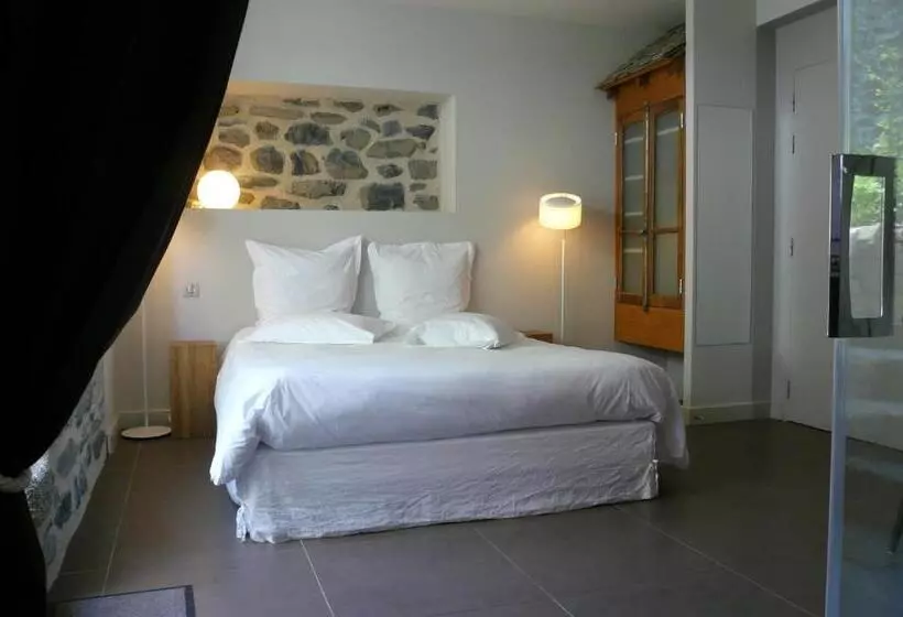 Aamiaismajoitus (B&B) Aux Caprices D'aubrac