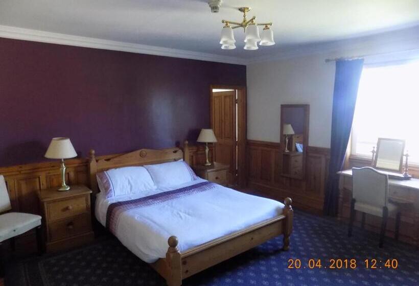 ベッドアンドブレックファースト The Londesborough Arms Bar With En Suite Rooms