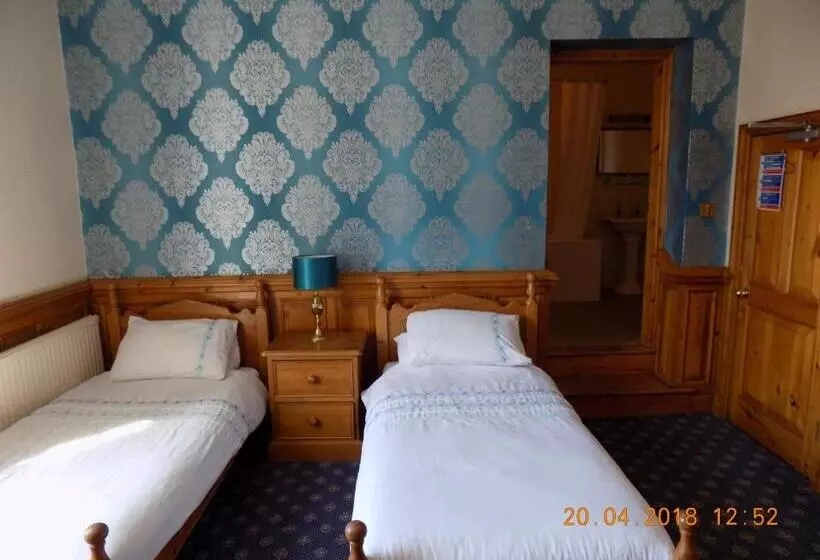 ベッドアンドブレックファースト The Londesborough Arms Bar With En Suite Rooms