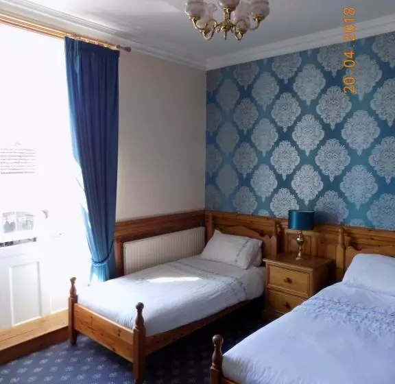 ベッドアンドブレックファースト The Londesborough Arms Bar With En Suite Rooms