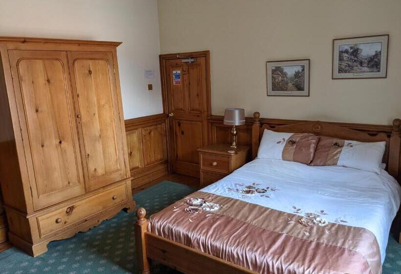 ベッドアンドブレックファースト The Londesborough Arms Bar With En Suite Rooms