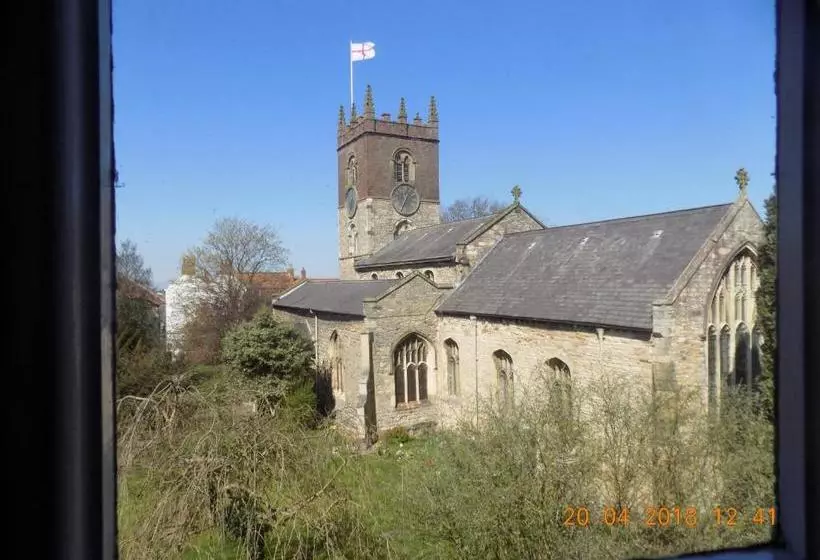 ベッドアンドブレックファースト The Londesborough Arms Bar With En Suite Rooms