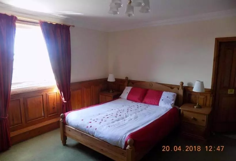 ベッドアンドブレックファースト The Londesborough Arms Bar With En Suite Rooms