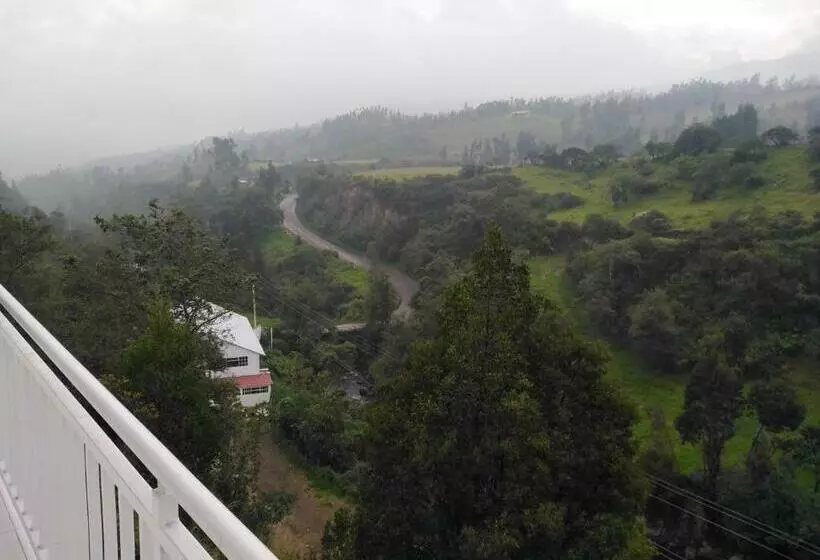 ホテル Alta Montaña