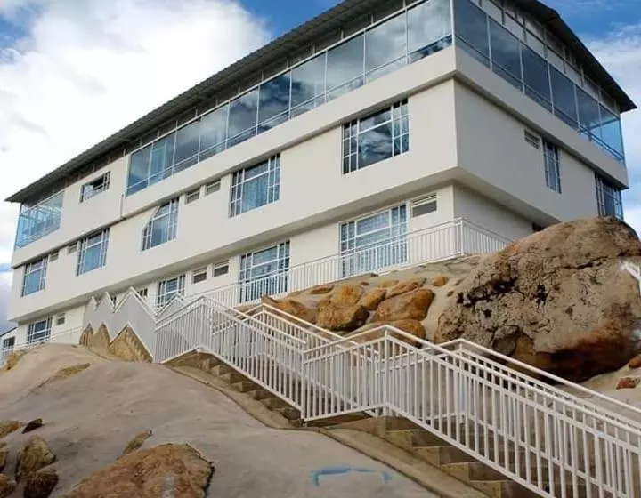 ホテル Alta Montaña