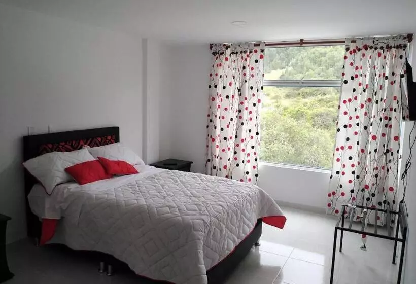 ホテル Alta Montaña