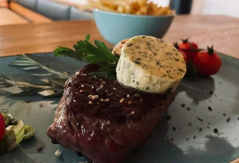 Hotelli Altbau Gasthaus Amboss