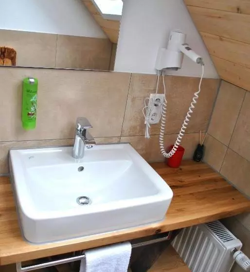 Hotelli Altbau Gasthaus Amboss