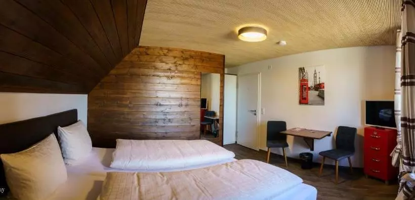 Hotelli Altbau Gasthaus Amboss