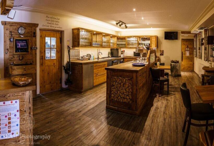 Szálloda Altbau Gasthaus Amboss