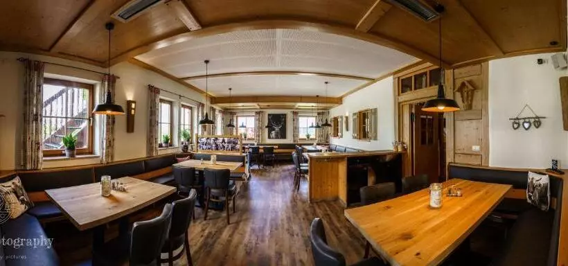 Hotelli Altbau Gasthaus Amboss