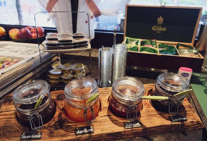 Szálloda Altbau Gasthaus Amboss