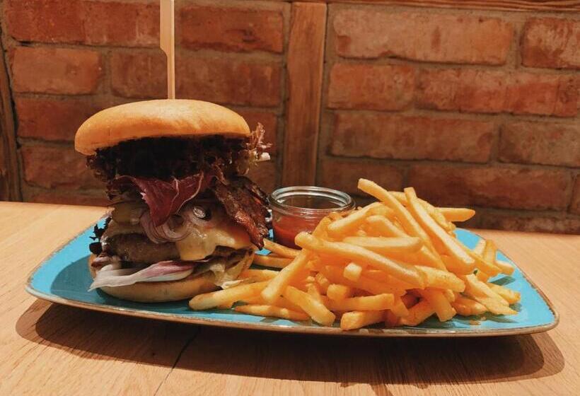 Szálloda Altbau Gasthaus Amboss