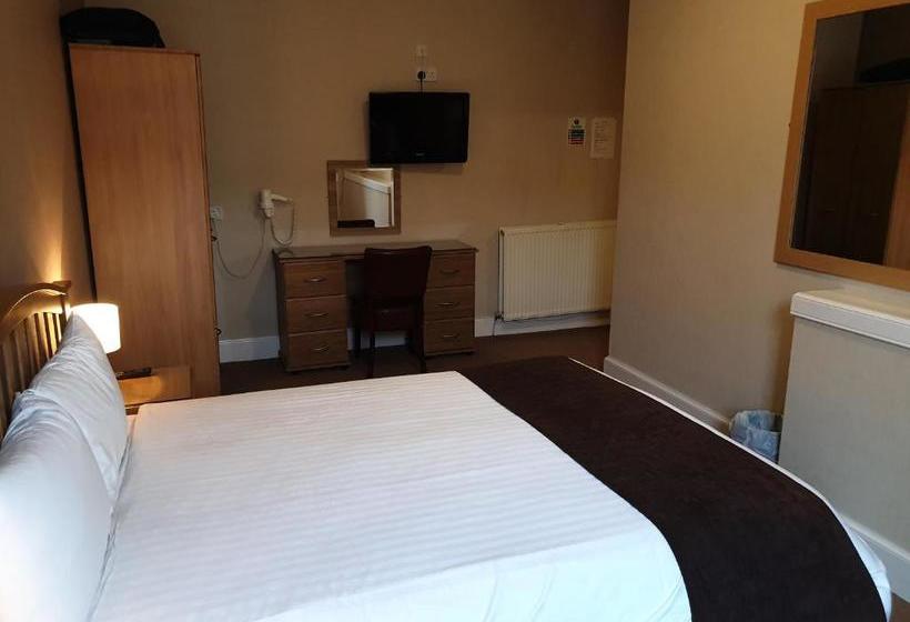 Отель Commercial