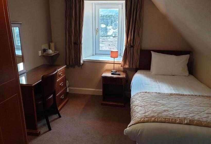 Отель Commercial