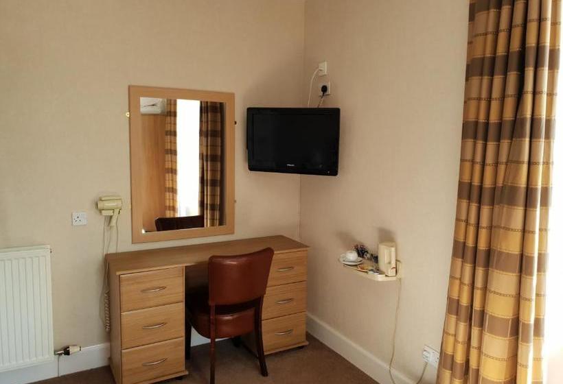 Отель Commercial