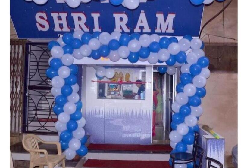 Отель Shri Ram Palace