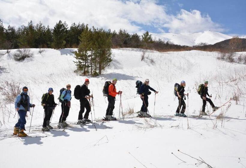 Pensió Azhdahak B&b In Geghashen , Abovyan