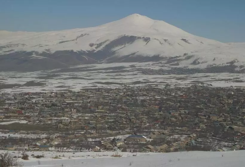 Majatalo Azhdahak B&b In Geghashen , Abovyan