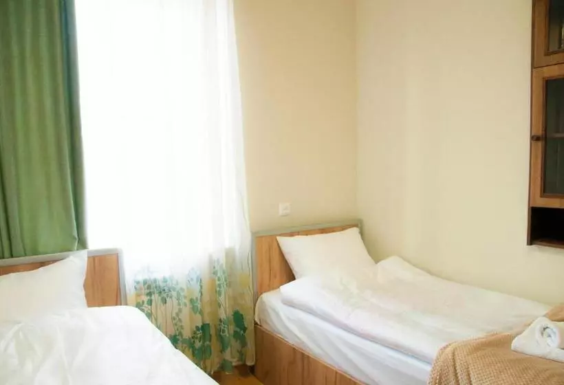 Majatalo Azhdahak B&b In Geghashen , Abovyan