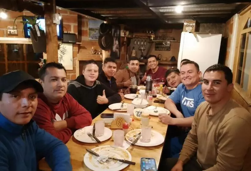 ペンション Hostal ñuca Huasi
