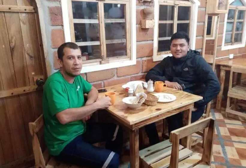 ペンション Hostal ñuca Huasi