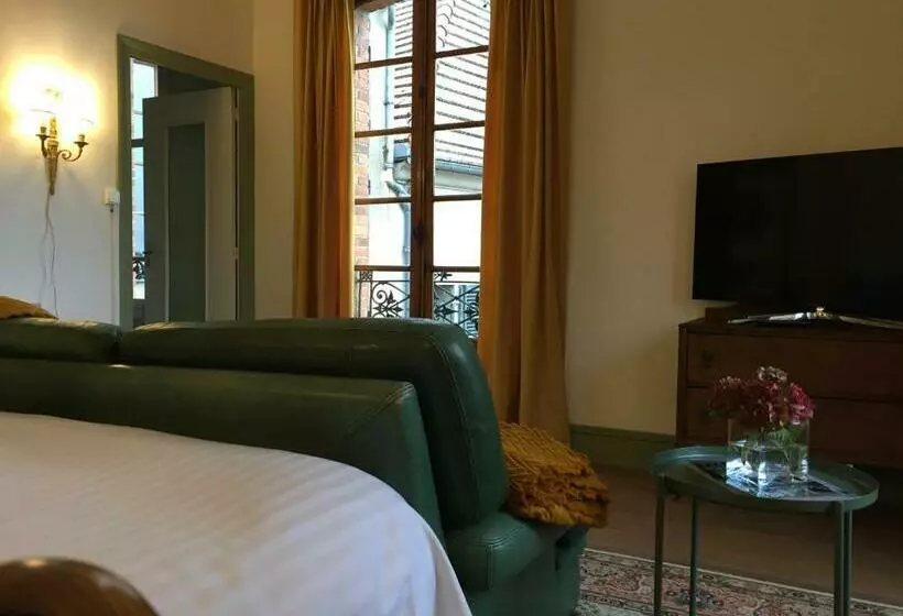 Majatalo La Grenouille Noire