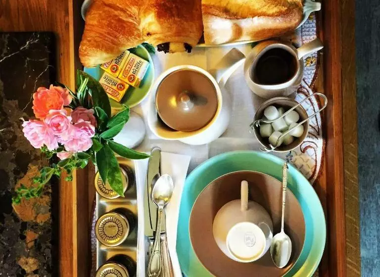 Majatalo La Grenouille Noire