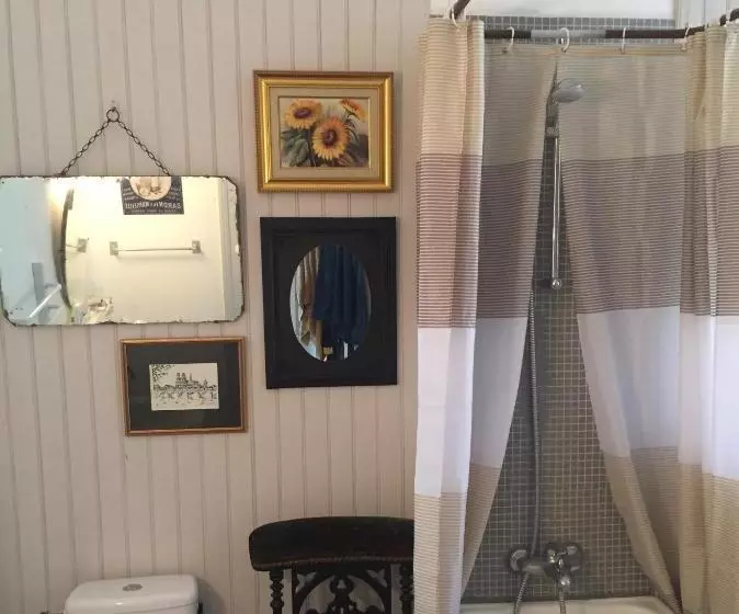 Majatalo La Grenouille Noire