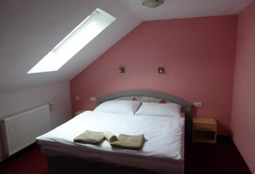 Majatalo Penzion Apartmány Adamčík