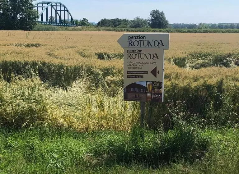 ペンション Apartmán Rotunda