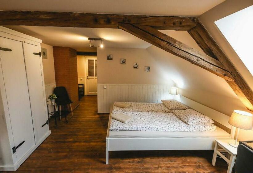 膳宿费 Statek Jakubov