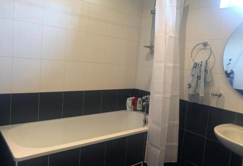 بنسيون Yellow Guest House