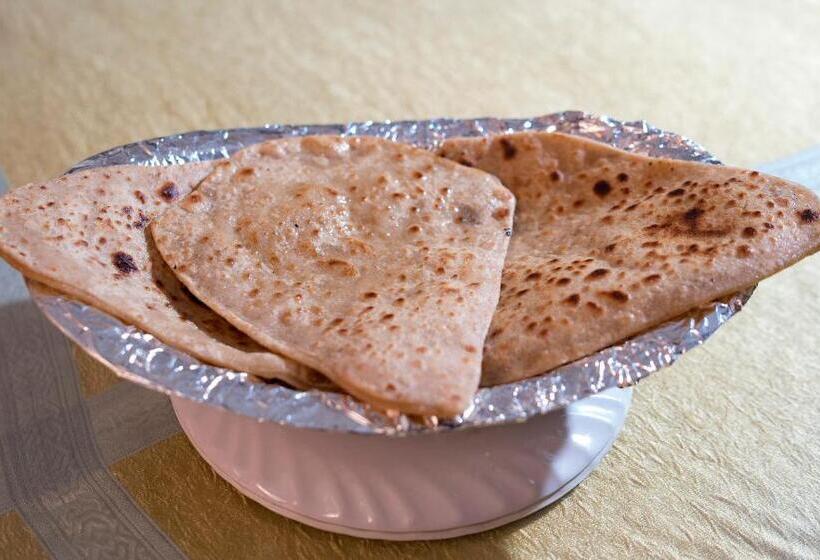 Курорт Gir Lion Safari Camp By Trulyy, Sasan Gir