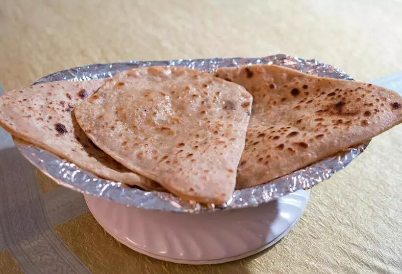 Lomakeskus Gir Lion Safari Camp By Trulyy, Sasan Gir