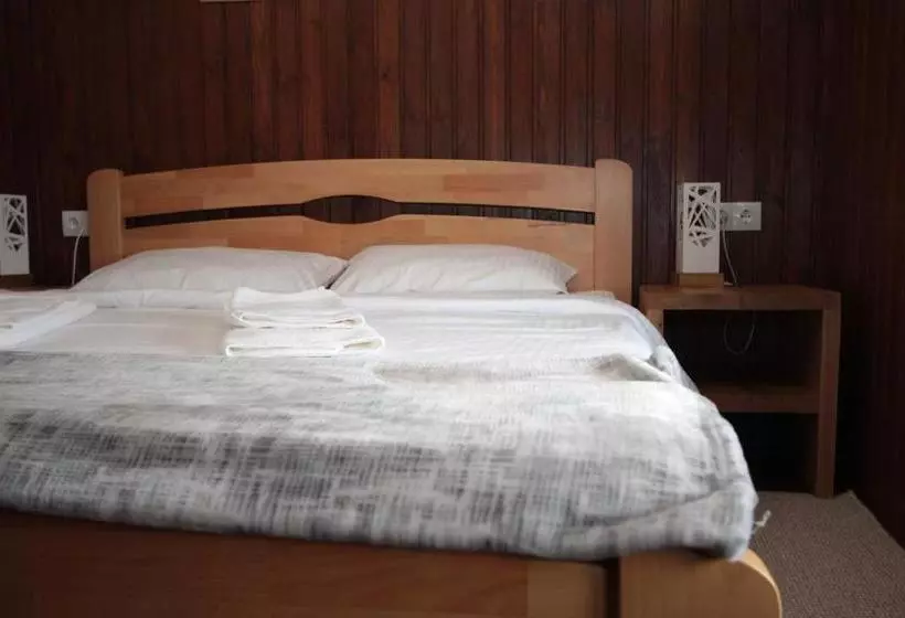 リゾートホテル Ostrivky