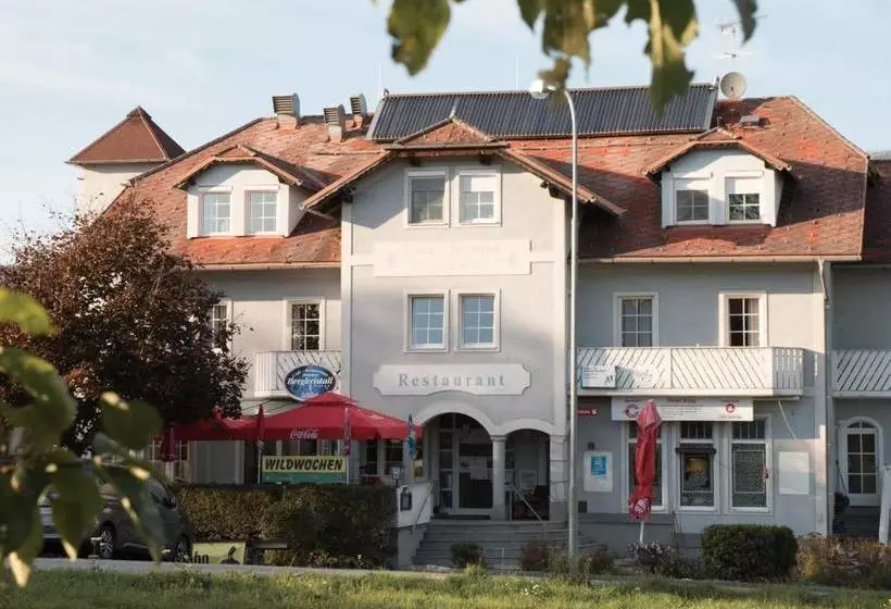 Hotelli Bergkristall