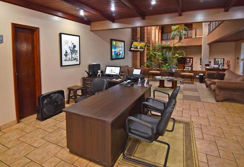 فندق Don Antonio