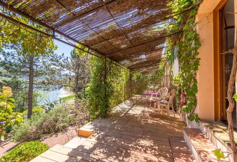 Hotelli Le Mas De Riri