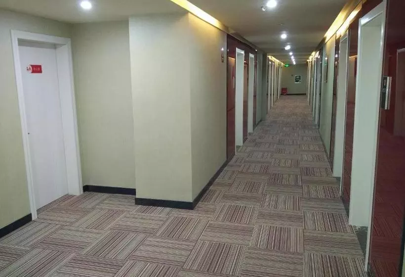 Thank Inn Chain Hotel Guangxi Yulin Xingye Bus Station