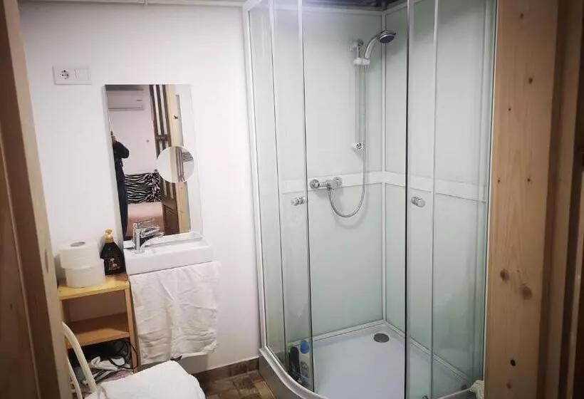 ペンション Kúti Vendégház