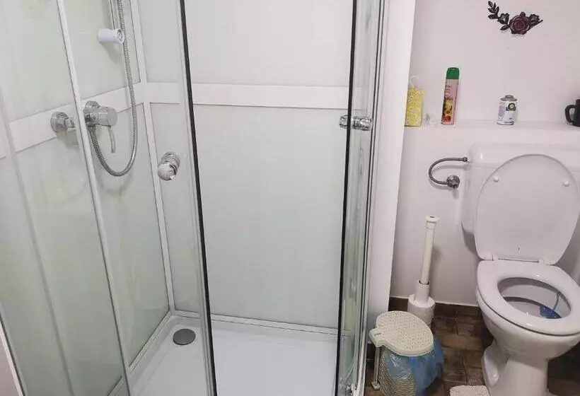 ペンション Kúti Vendégház