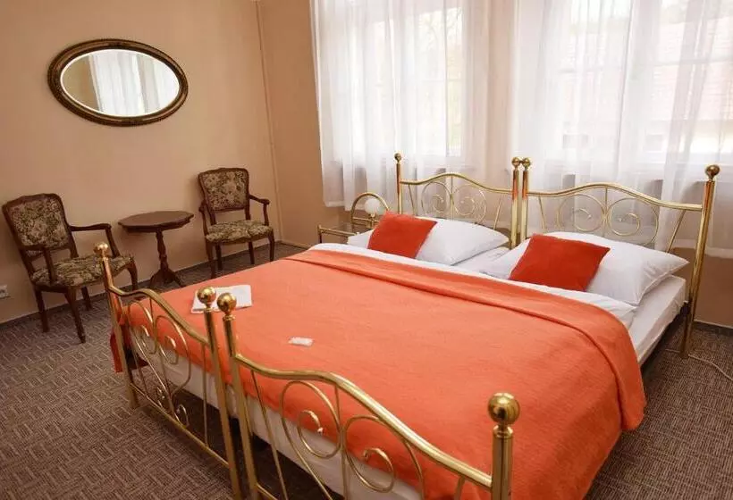 Majatalo Penzion Klášter