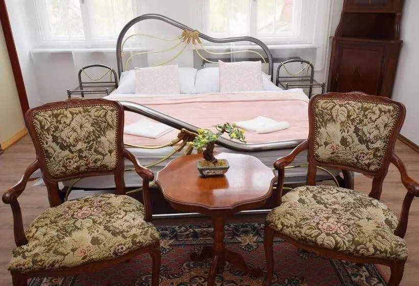 Majatalo Penzion Klášter