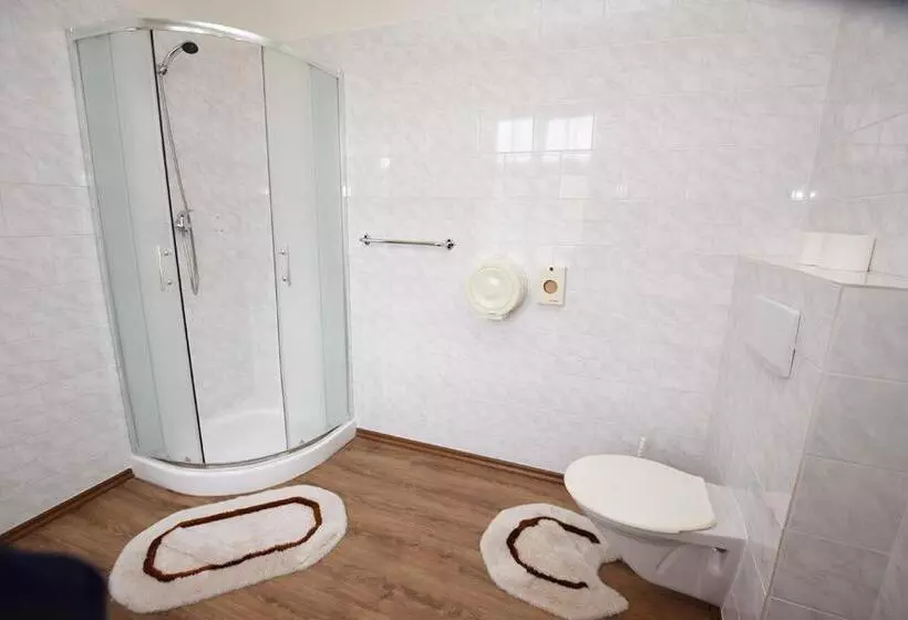 Majatalo Penzion Klášter